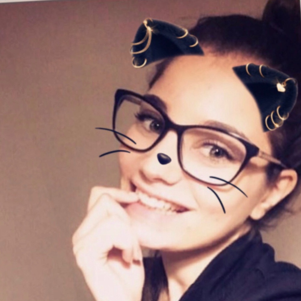 Meet your Posher, Julie